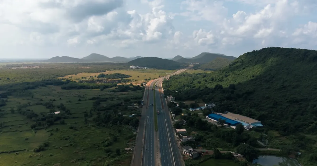 Bengaluru–Chennai Expressway NE7 Completes Final Section Connecting Hoskote To Sriperumbudur Cutting Travel Time To 3 Hours And Driving East Bengaluru And North Chennai Real Estate Demand