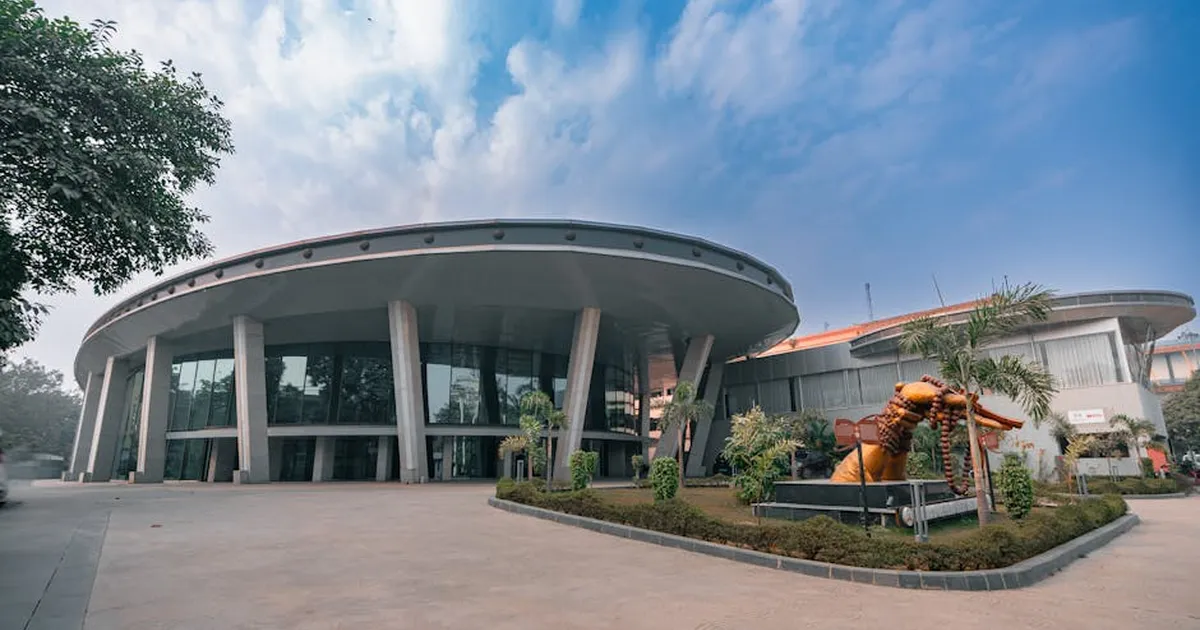 DLF Launches India's First Ultra-luxury Senior Living Project In Gurugram With ₹2,000 Crore Revenue Potential